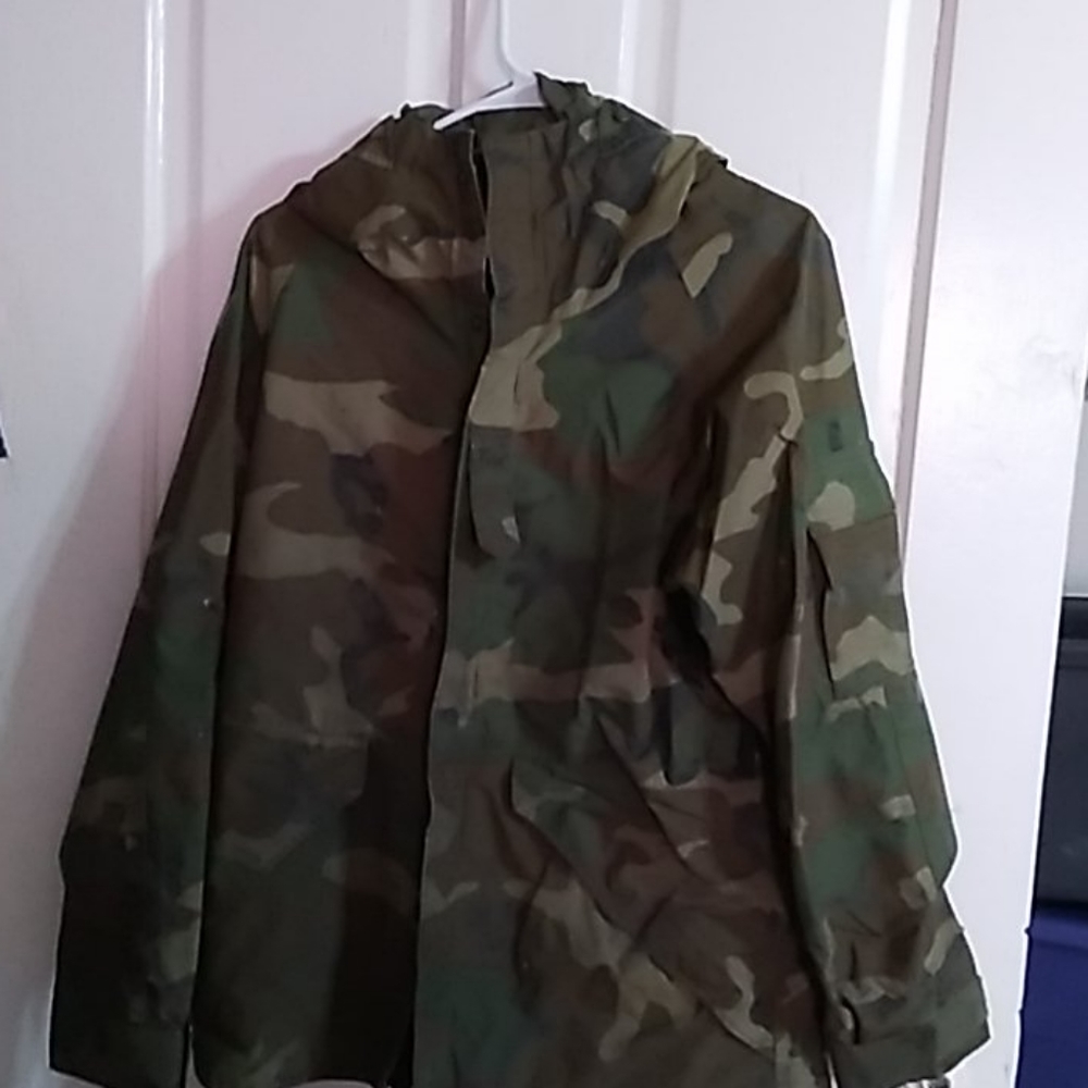 Men's zip up jacket with hood camouflage